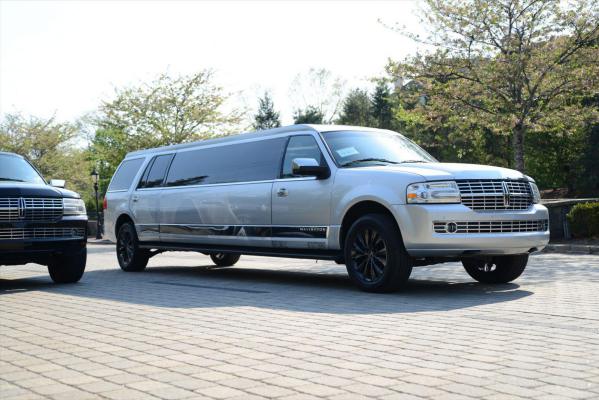 Best Limousine NJ online for Birthday and Anniversary in New Jersey